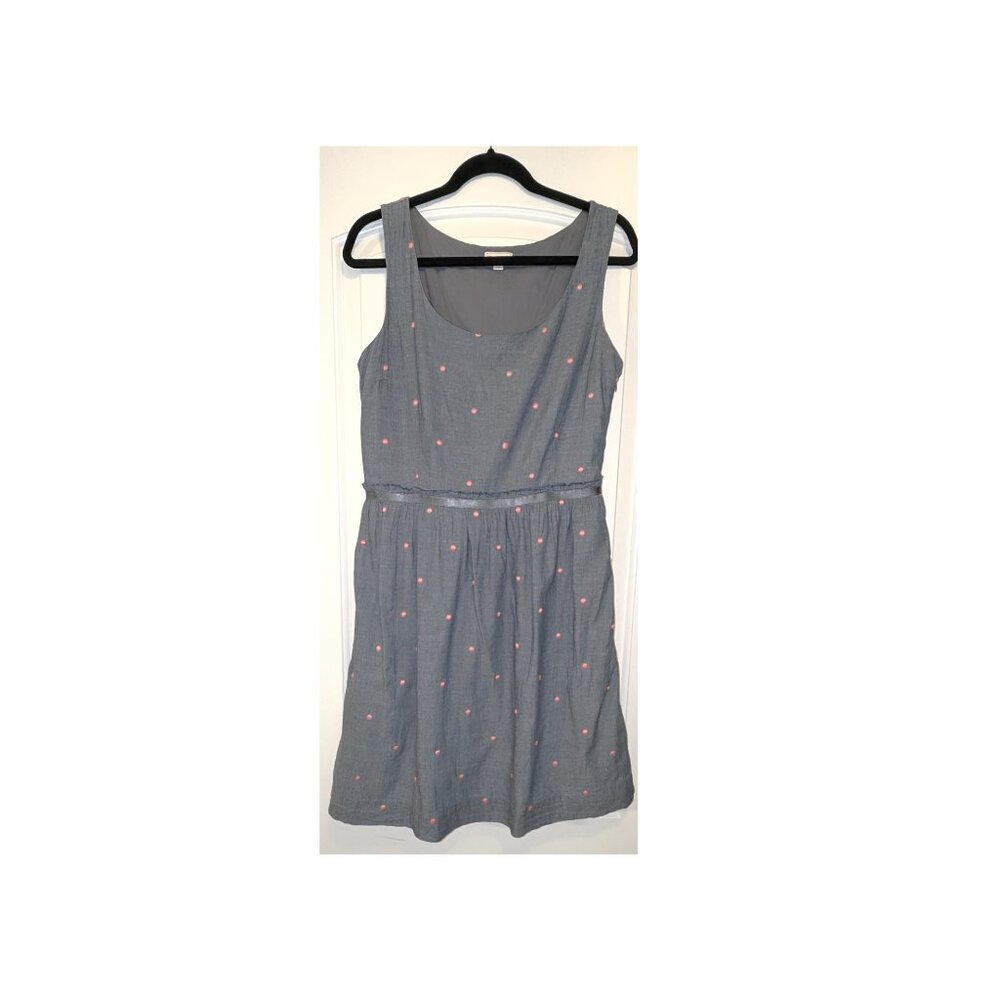 GAP Chambray blue mini dress with pink embroidered dots. Size 8 Tall